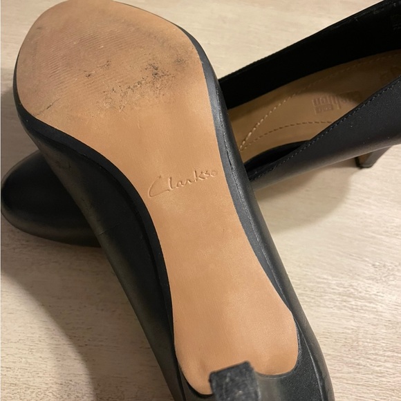 CLARKS- BLACK, soft cushion heels, size 7.5 UK. Heels you can wear all day. - Picture 2 of 3